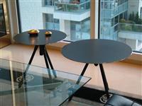 שולחן ספוטניק ששבה את עיני המעצב האיטלקי משטח מדוקק שנובע מחוזקו של הקרבון צילום ג׳ואי כהן