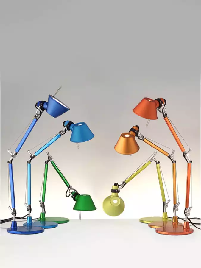 שתי וורסיות למנורות לימוד שולחניות- עומדות או מאובזרות בקליפס | קמחי תאורה
