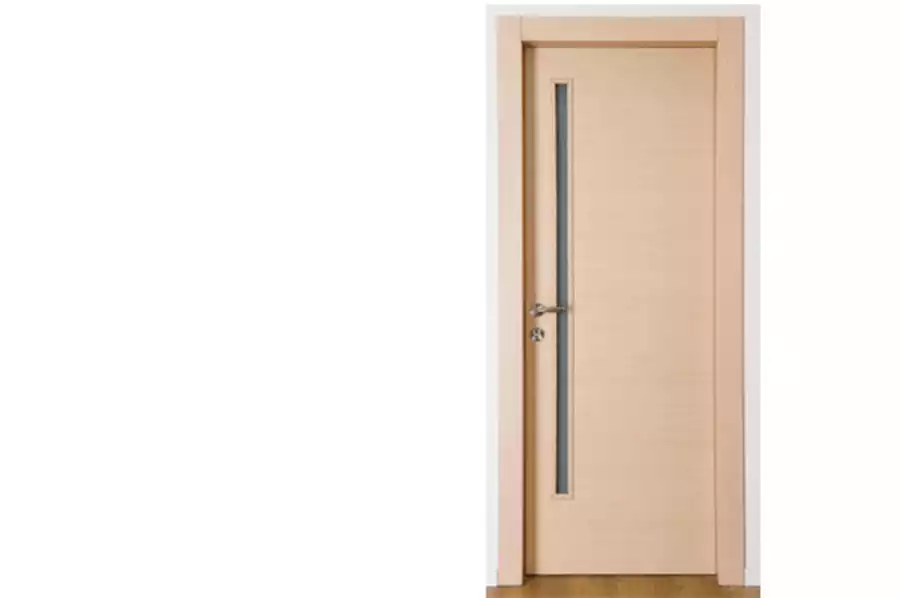 דלת פנים איטלקית למינטו אלון, בשילוב חלון אורכי. 'לידור דלתות'.