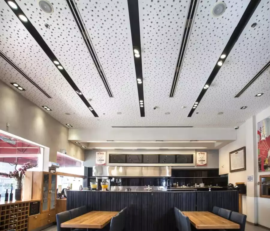 מסעדת גחלים אשדוד תכנון: קינן אדריכלים צילום: מוני בלך