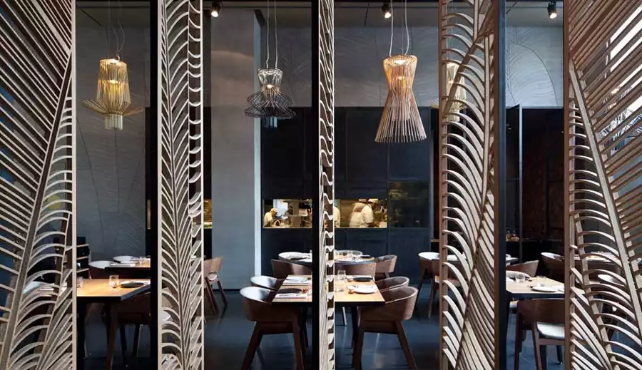 מסעדת טאיזו ׀ תכנון ברנוביץ אמית ופיצו קדם אדריכלים ׀ תאורה אורלי אלקבס ׀ צילום עמית גרון