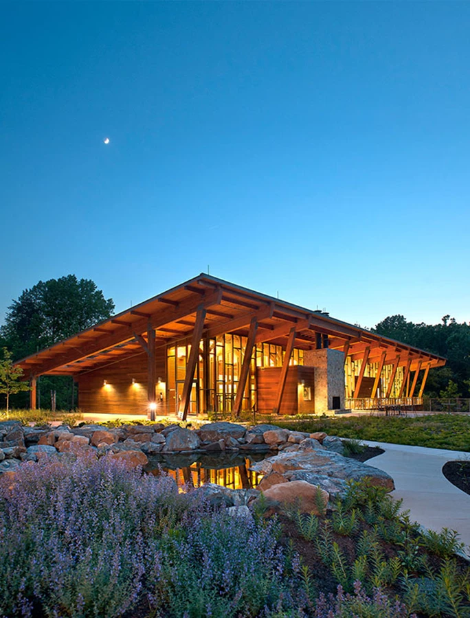 שם הפרויקט: James and Anne Robinson Nature Center משרד אדריכלים: GWWO, Inc./Architects