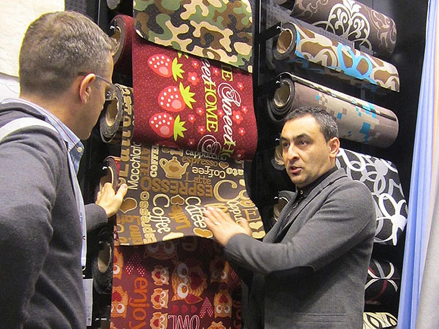 אורגי שטיחים ממותגים מאיטליה  | צילום: קורן פתרונות חזותיים